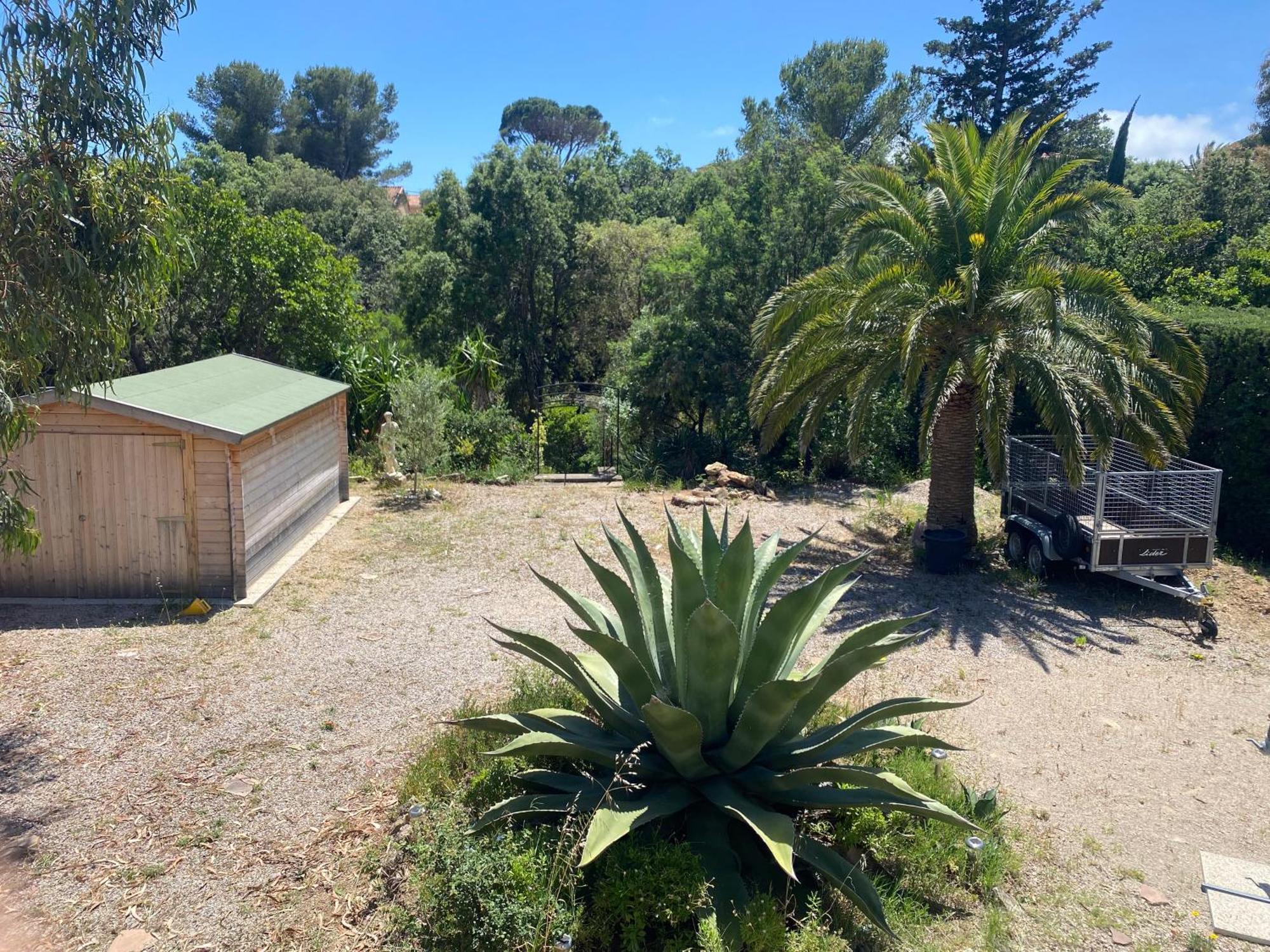 Chez Madou, T1 En Bas De Villa Et Rez De Jardin A 900M De La Mer Et Des Commerces Fréjus Екстериор снимка